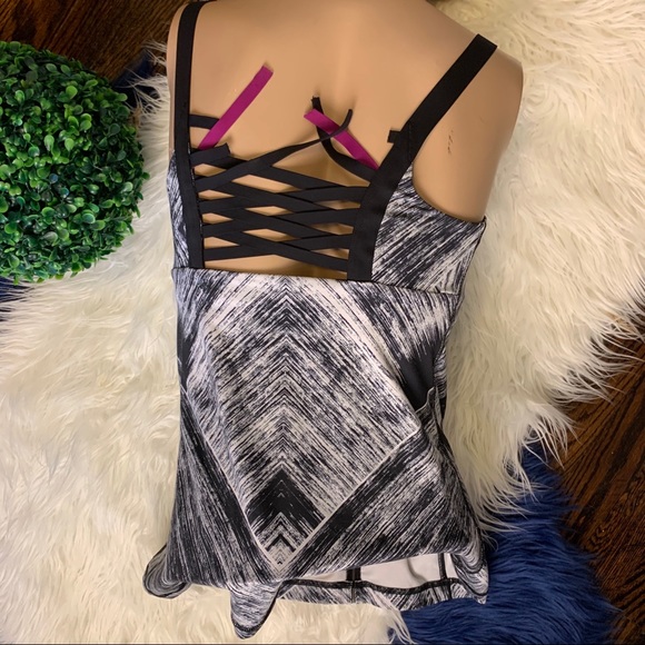 🌿 {Lululemon} Tank Top Strappy Back Heat Wave Design Flawed Small/XS 2 Black - Picture 4 of 12